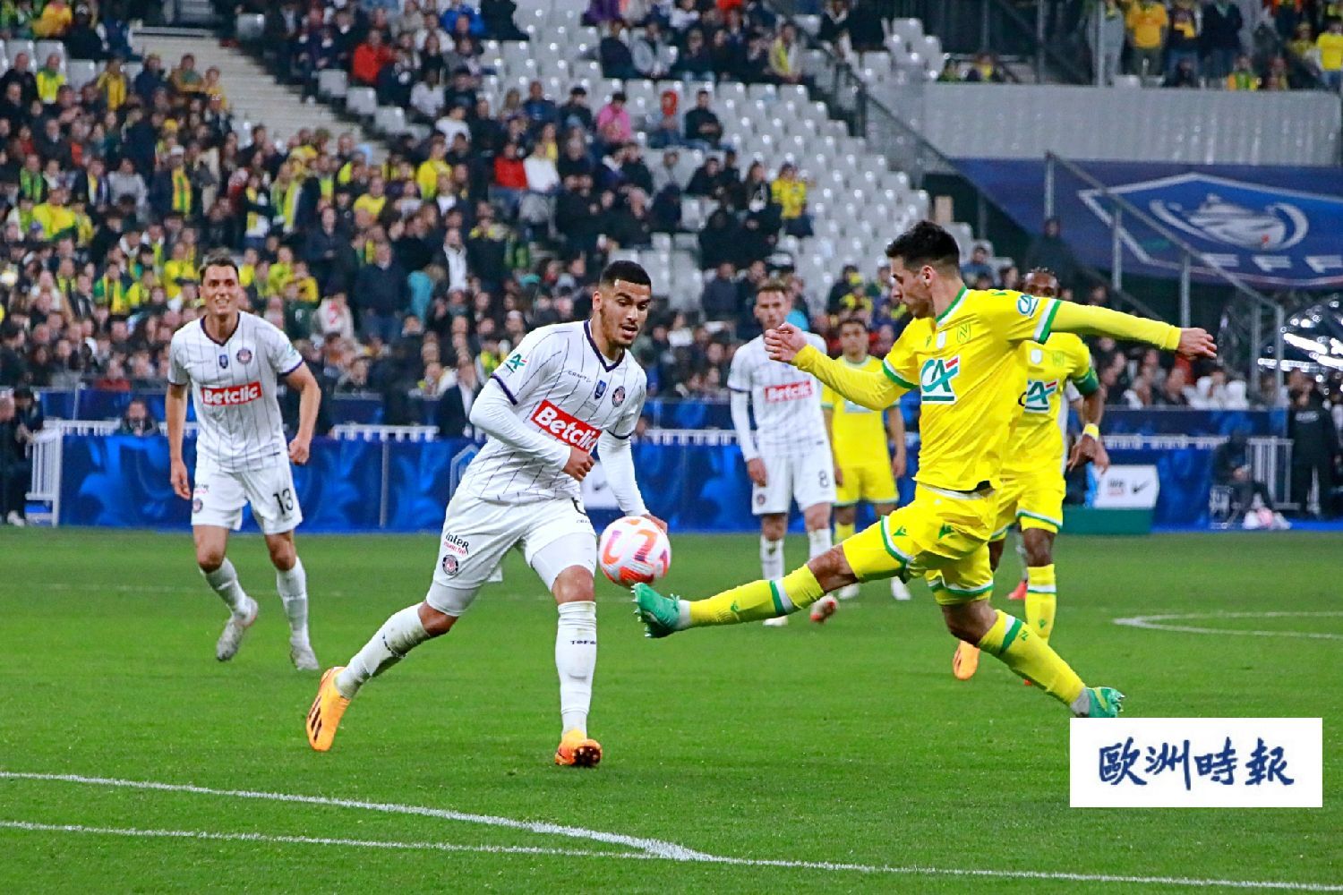 法国队主场大胜对手实现四连胜