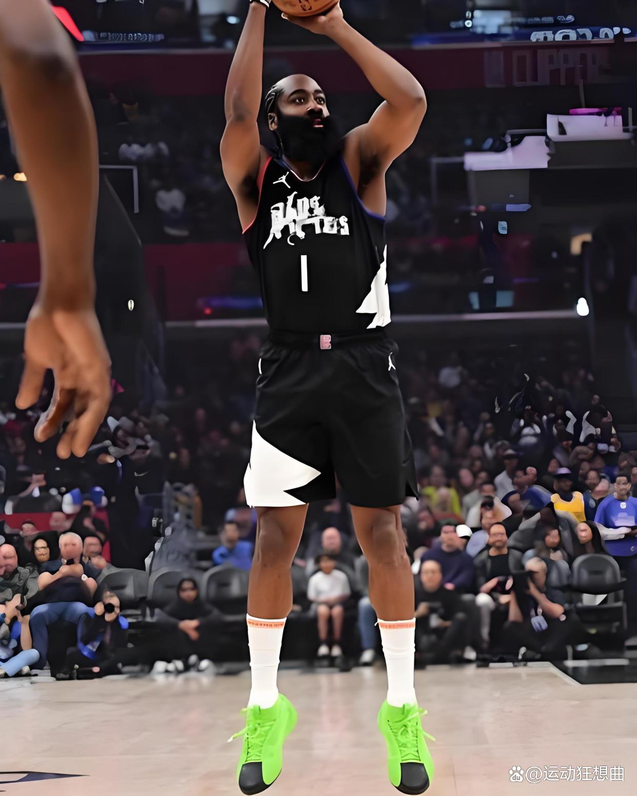 关于哈登迎来二十赛季高光表现，澳大利亚队球迷沸腾！的信息